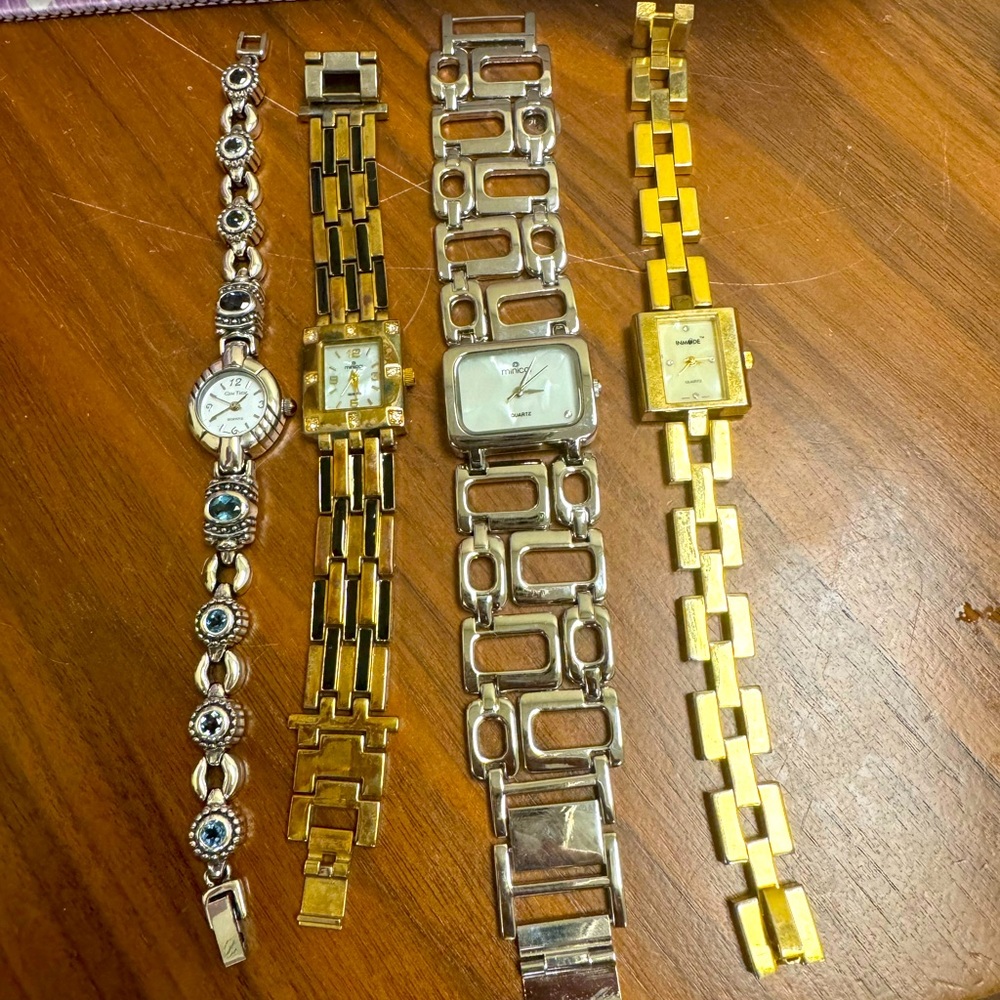 Lot #3
4 women’s watches. Fair condition. Do not know if they work. Sold as is.
